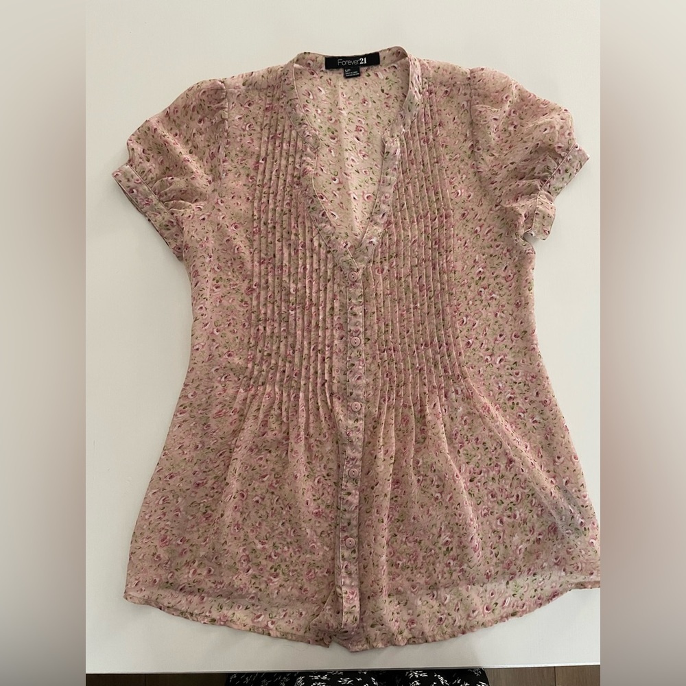 Forever 21 bottom down floral blouse